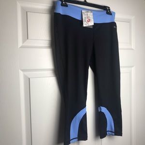 NWT Baleaf Yoga Capri Medium